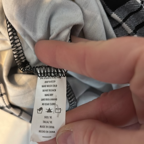 Xl pajama pants for ladiess - Picture 4 of 4